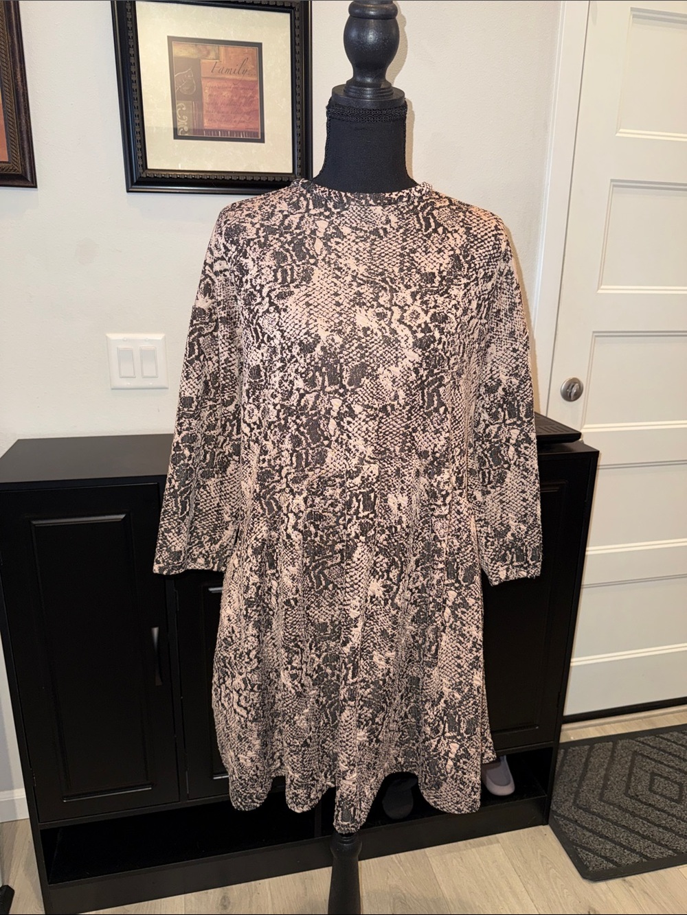 Zara Snake-Print Long Sleeve Shift Dress in Beige and Black